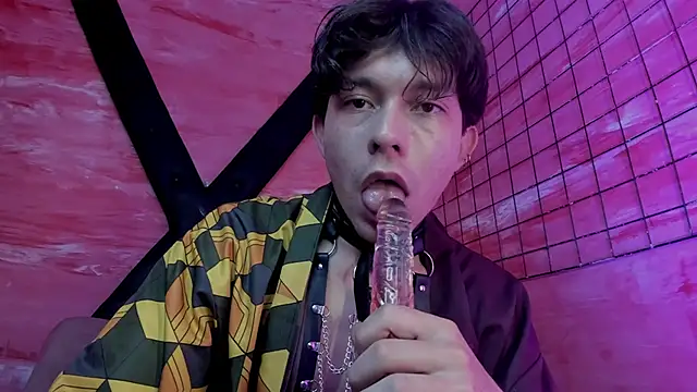 Eliot_X Adlı Modelin Web Kamerası Şovu