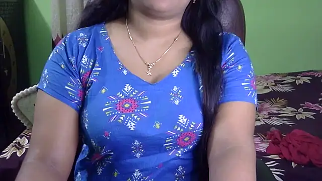 BengaliQueenStarn Live XXX chat
