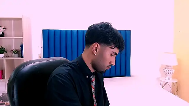 XXX chat uživo modela MilanZaire