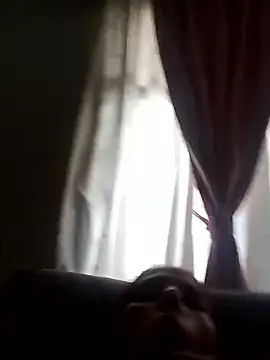 Chatroom XXX en direct de Little_Naughtty