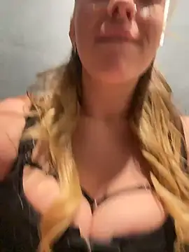 Chat +18 de Sweet___Emily ao vivo