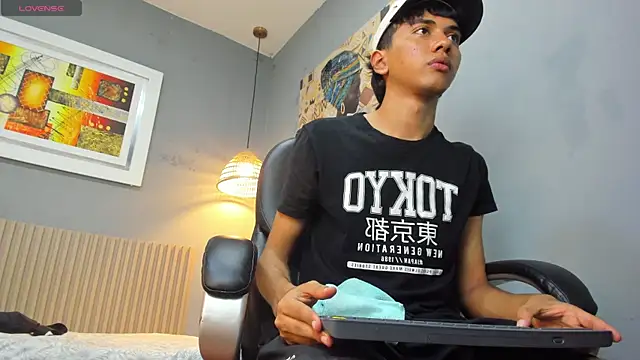 XXX chat uživo modela markbowie