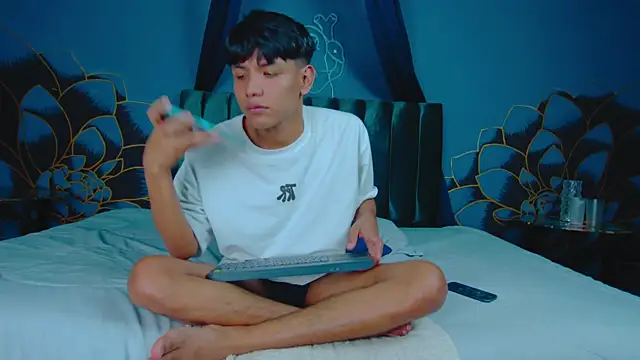 XXX chat uživo modela Liam_Sinclair