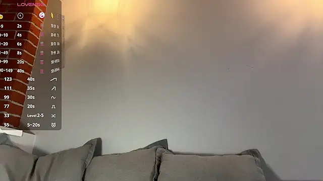 EIeniVanwart's Live XXX Chat