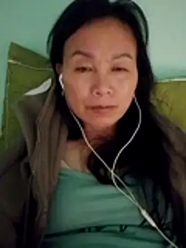 Lili-123k 即時 XXX 聊天