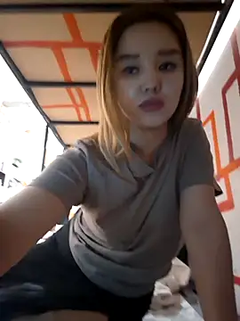 Chatroom XXX en direct de SherrylShaw