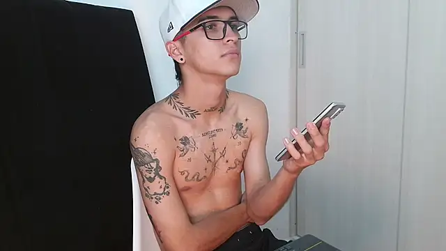 Nico_viper_1 webkamerás műsora