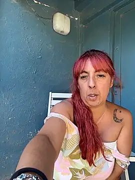 Sofyalone_ élő XXX-chatje