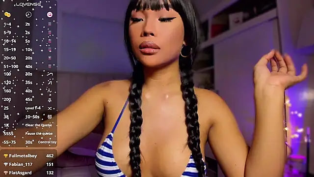 venusangelicxx Adlı Modelin Canlı XXX Sohbeti