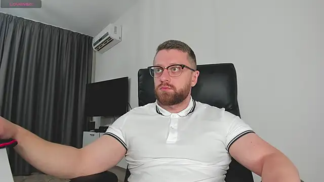 XXX chat uživo modela Findom_guy