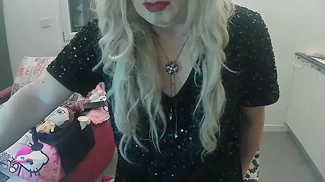 CristinaTrav: онлайн-секс-чат