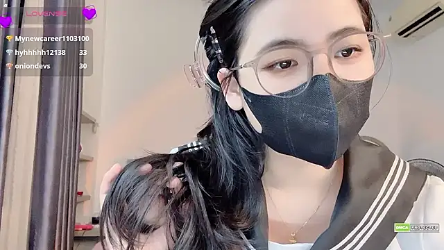 _Lynh_'s Live XXX Chat