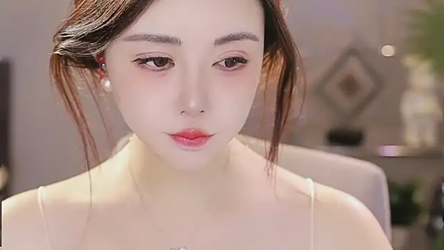 Qiaoqiao__ 라이브 XXX 채팅