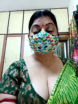 Ratna-777's Live XXX Chat