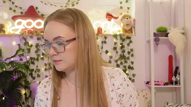 MonicaAsis' Live XXX Chat