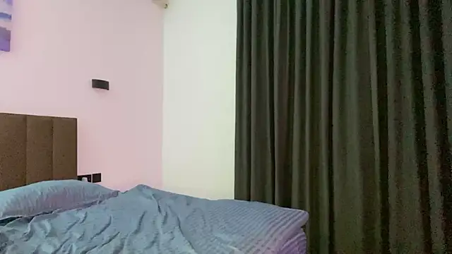 loolashow's Live XXX Chat