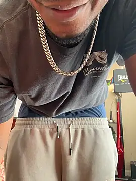 KeYBuMp323's Live XXX Chat