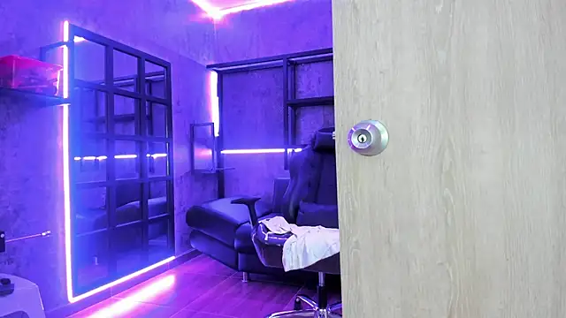 Chatroom XXX en direct de ArohomLester