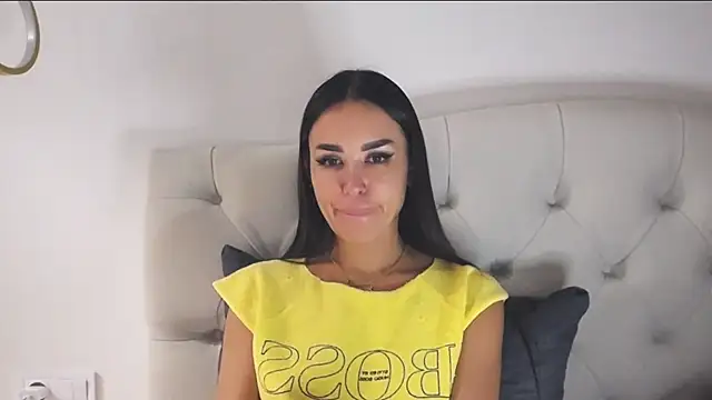 velvetveyraX: διαδικτυακό σόου στην κάμερα