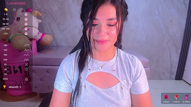 Violetta_jhonson_aのライブXXXチャット