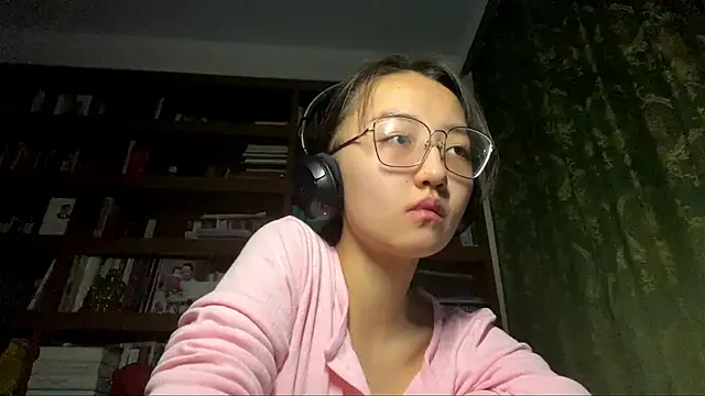 LinaClous Chat XXX live