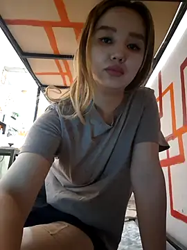 Chatroom XXX en direct de SherrylShaw