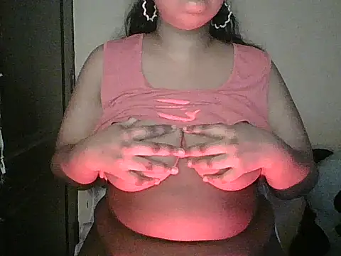 Hot-Nisha69's Live XXX Chat