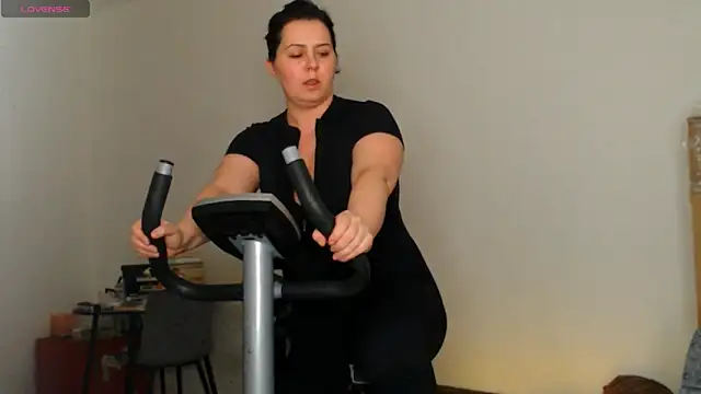 M1ssShyMira's Live XXX Chat