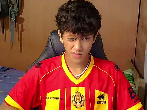 Chat XXX Live hugekenbigcock