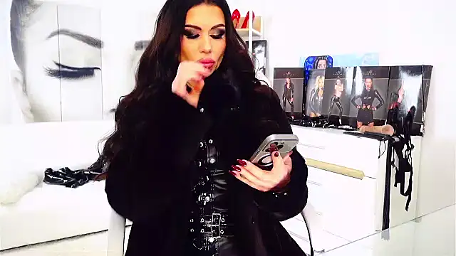 sherlisvonmoon – Naživo XXX chat