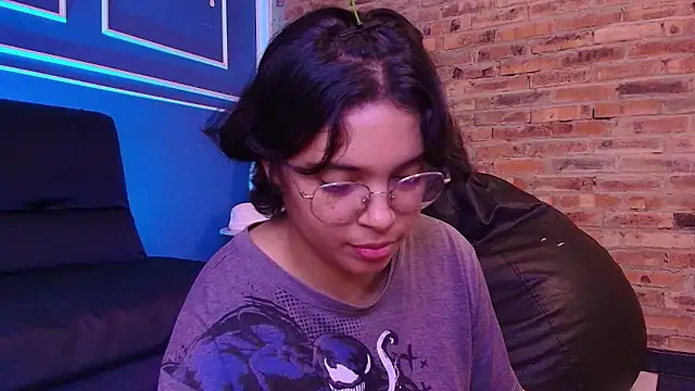 Chat XXX en directo de Emmapark_