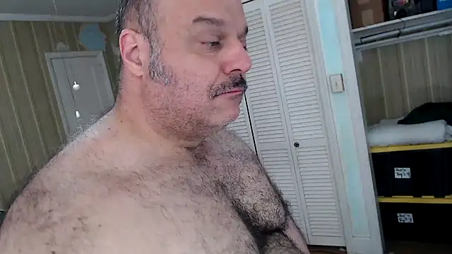 bullmusclejoe: онлайн-секс-чат