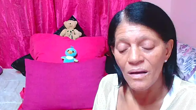 Webkamerová show SLUTTYROXY