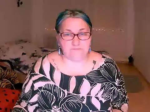 BlondyBigBoobs লাইভ XXX চ্যাট