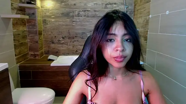 Sky_winter's Live XXX Chat