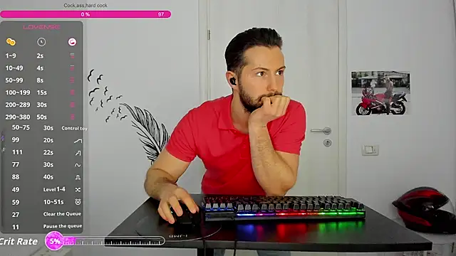 ZackFraser's Live XXX Chat