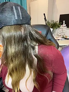 DienkaGreen's Live XXX Chat