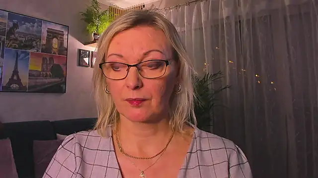 vanessa_chat: διαδικτυακό σόου στην κάμερα