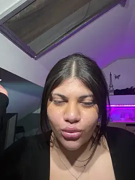 MinaKhalina Chat XXX in diretta