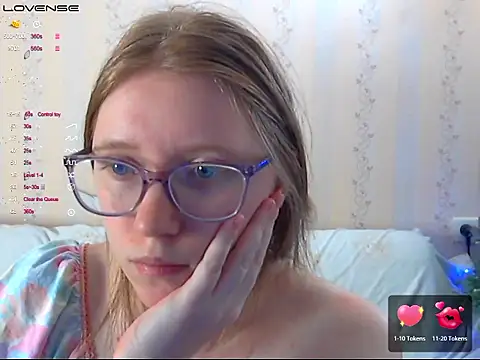 LustfulSarah Live XXX Chat