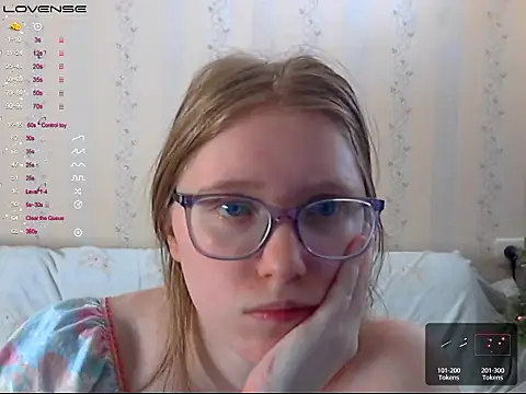 LustfulSarah Live XXX Chat