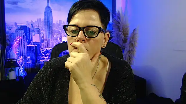 ninarandmann: онлайн-секс-чат