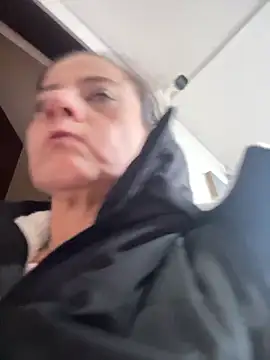 sasi_luna élő XXX-chatje