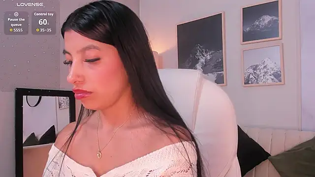 Tiffany_Low élő XXX-chatje