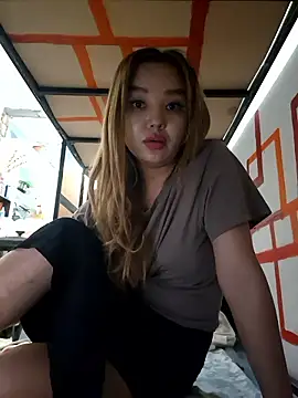 SherrylShaw 即時 XXX 聊天