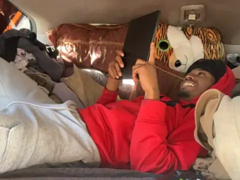 SlimeCrownzOut5's Live XXX Chat