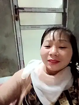 vangkt-cute's Live XXX Chat