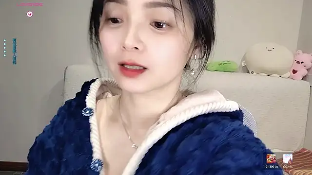 -J-o-y-n Live XXX chat