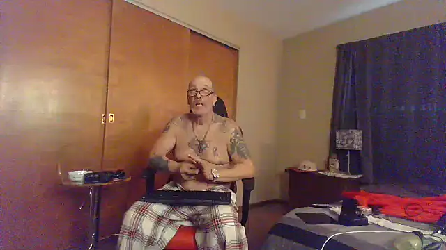 bigdaddyrooster Show in webcam