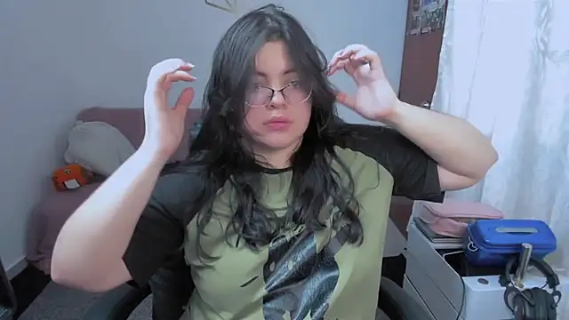 Aria_Fullbuster's Live XXX Chat